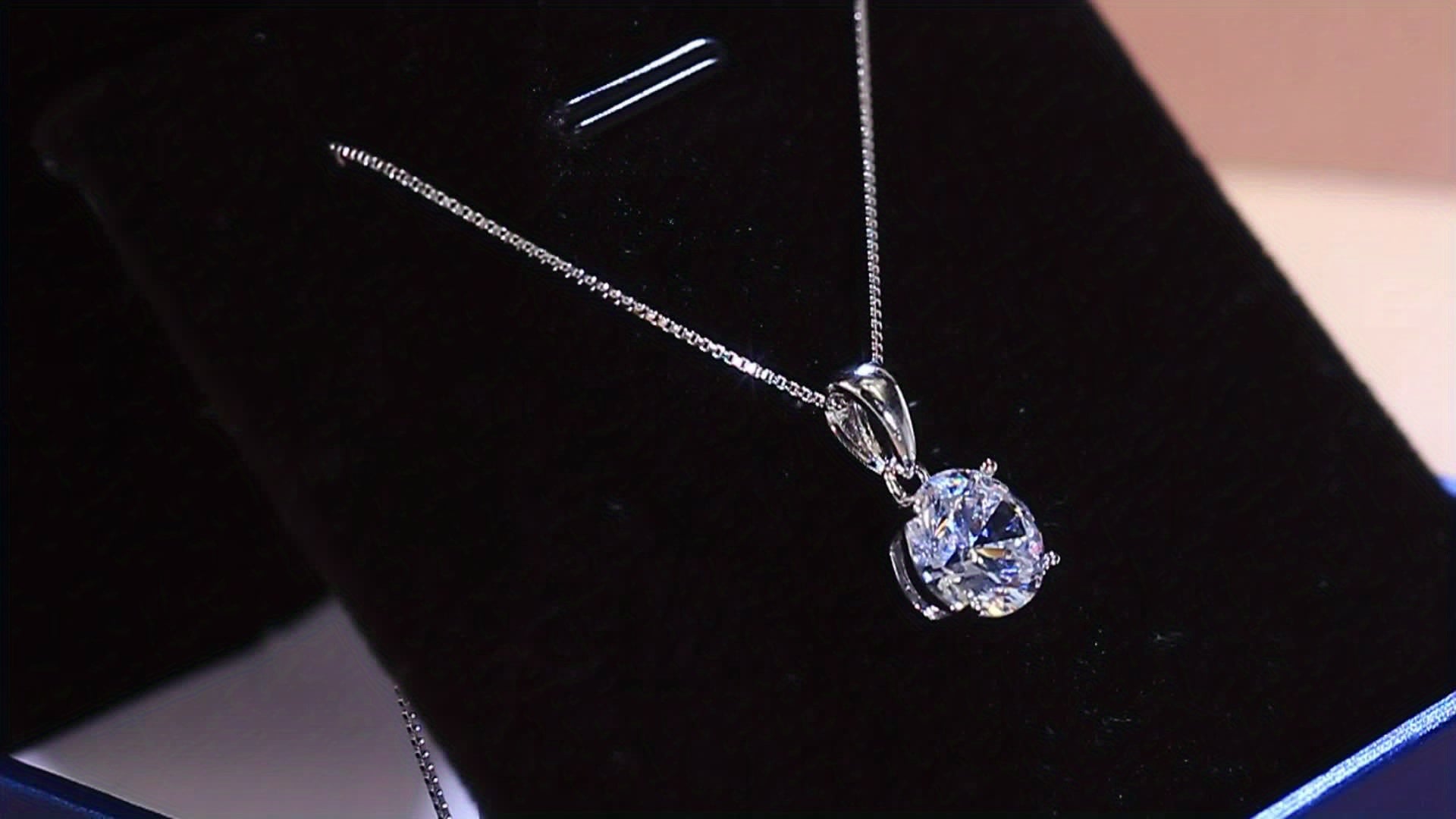 Gift Box Style 1pc S925 Silver Women's Fashion Pendant Necklace 3.14g/0.111oz Classic Shiny Ice Chip Synthetic Zirconia Inlay Elegant Neck Jewelry Best Valentine's Day Gift for Lover Collarbone Chain Necklace Surprise Daily P