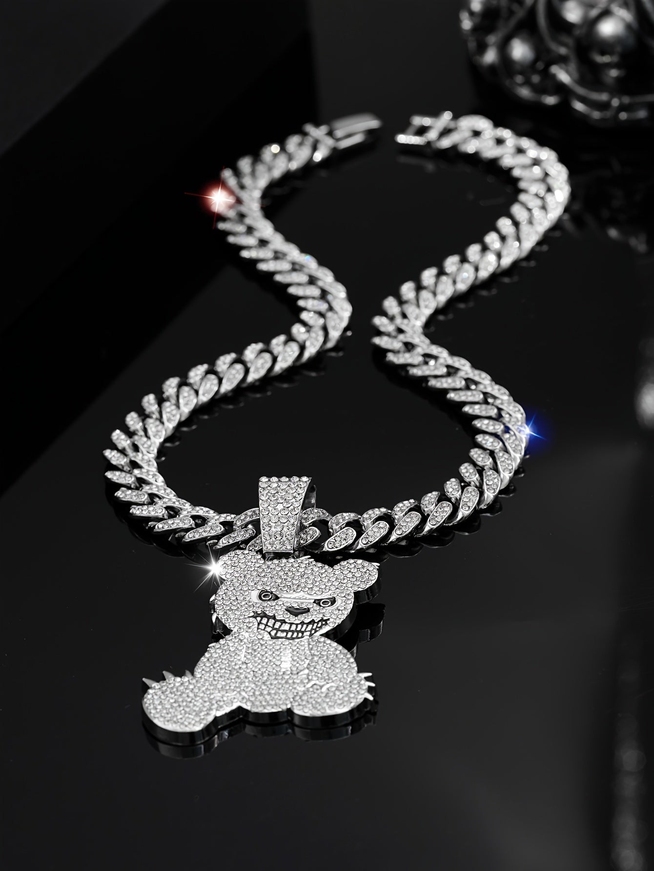 Men's Fashion Beast Bear Pendant Necklace with Rhinestone Studded Cuban Chain - Hip Hop Street Style Jewelry for Party, Festival Wear, Unisex Gift Idea (Includes 1 Pendant)