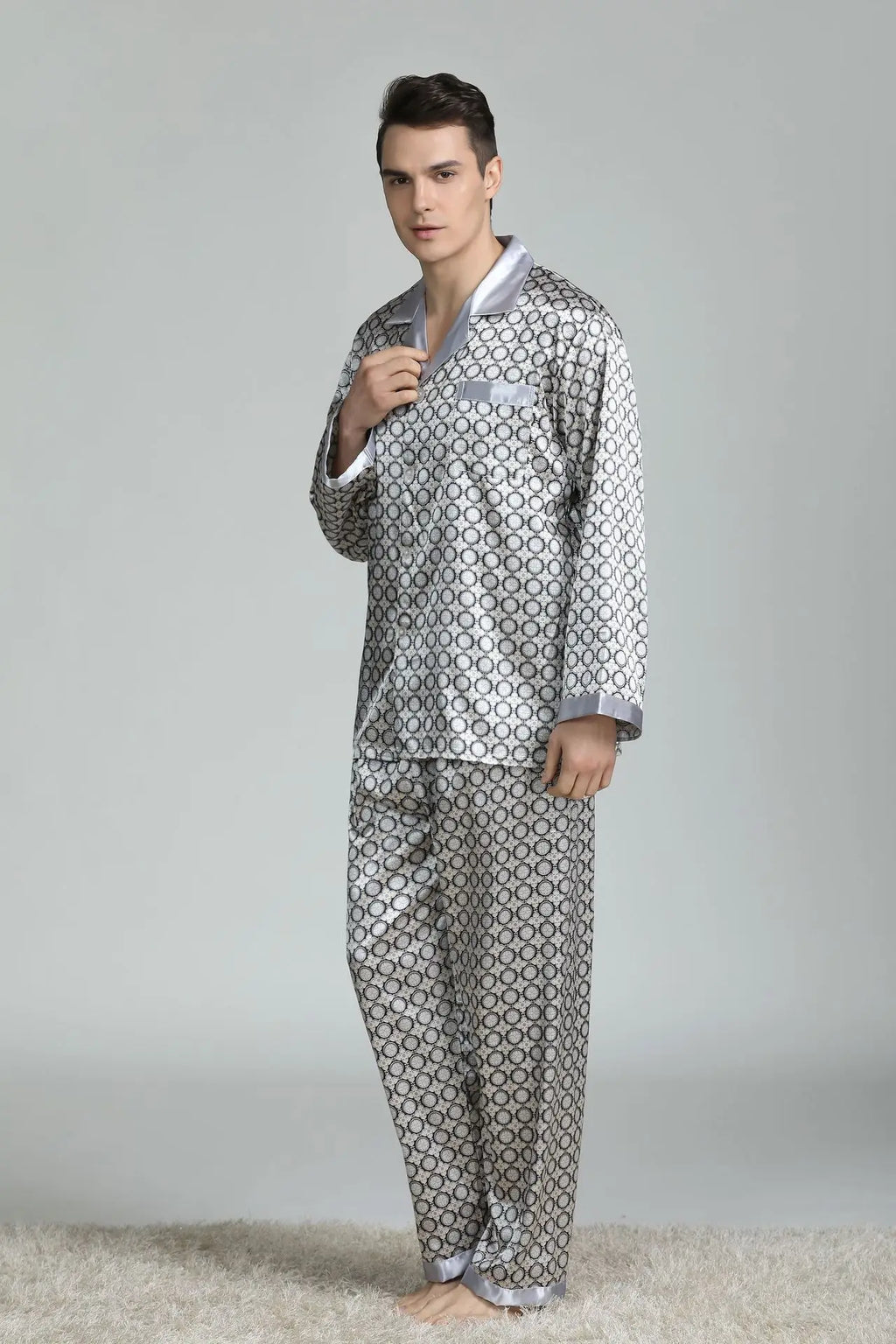 Conjunto de pijama informal para hombre, ropa de dormir con camisa y pantalones de satén de seda sintética, suave, lencería íntima, 2 uds.