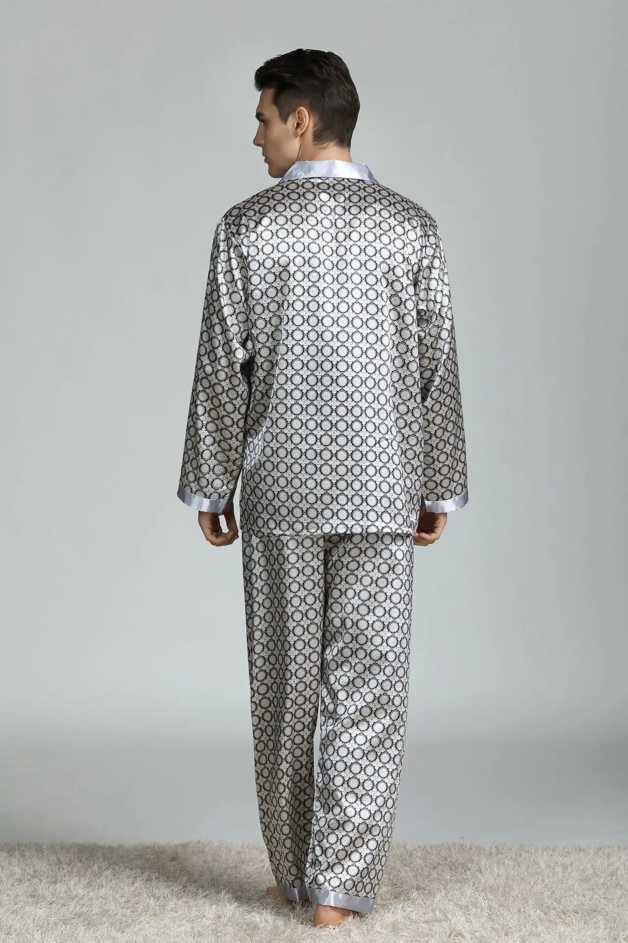 Conjunto de pijama informal para hombre, ropa de dormir con camisa y pantalones de satén de seda sintética, suave, lencería íntima, 2 uds.