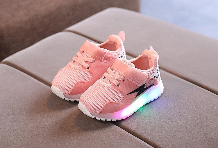 Zapatillas nuevas de moda de otoño con luces LED, zapatos para niño, zapatillas ligeras de malla transpirable para chico, zapatos deportivos informales cómodos Retro 2025