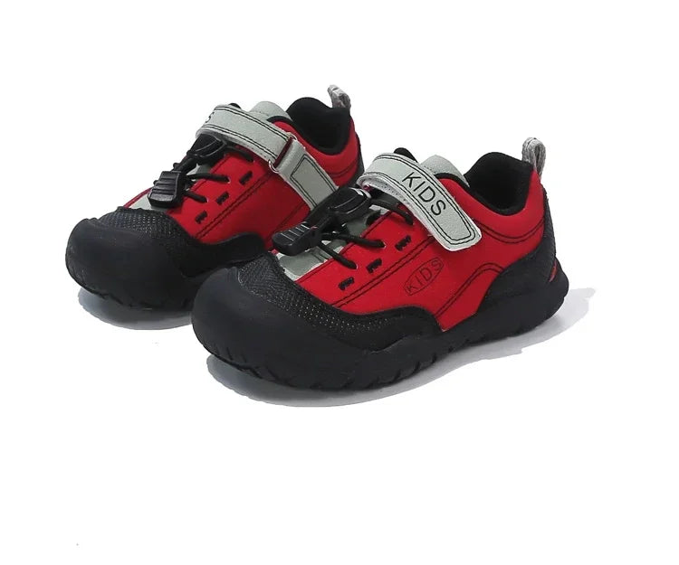 Zapatos deportivos para niños, zapatillas de deporte con suela blanda y punta superior, antideslizantes, cómodas, 2025, nueva moda, zapatos informales para niños y niñas