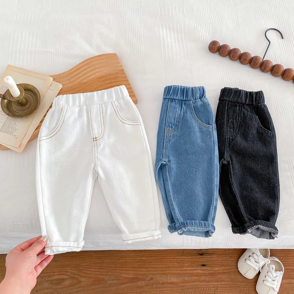 Moda coreana pantalones vaqueros para niños pantalones de bebé niño niña otoño Casual versátil Unisex pantalones vaqueros para bebés 1-6 años