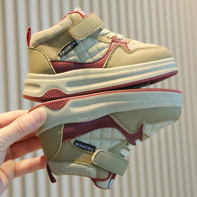 Nuevos zapatos de baloncesto gruesos para niños, zapatillas informales versátiles para la escuela, zapatillas altas antideslizantes con gancho para niños y niñas