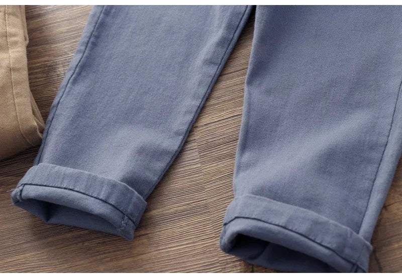 Novedad de verano para niños, pantalones vaqueros bordados de dibujos animados, pantalones Haren versátiles de pierna pequeña, pantalones casuales, pantalones elegantes para niños