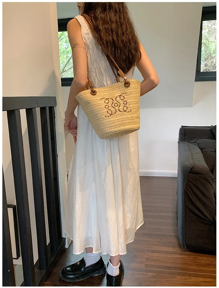 Bolso de hombro Retro a la moda, bolso de mano para mujer, bolso de diseñador de marca de lujo, bandolera de hombro de paja para mujer, bolsos de playa elegantes para mujer