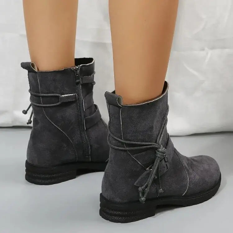 2025 Botas Chelsea para Mujer, Zapatos Retro hasta el tobillo, gamuza, Otoño Invierno, nuevas botas góticas informales para motocicleta, Zapatos de gladiador para caminar para Mujer