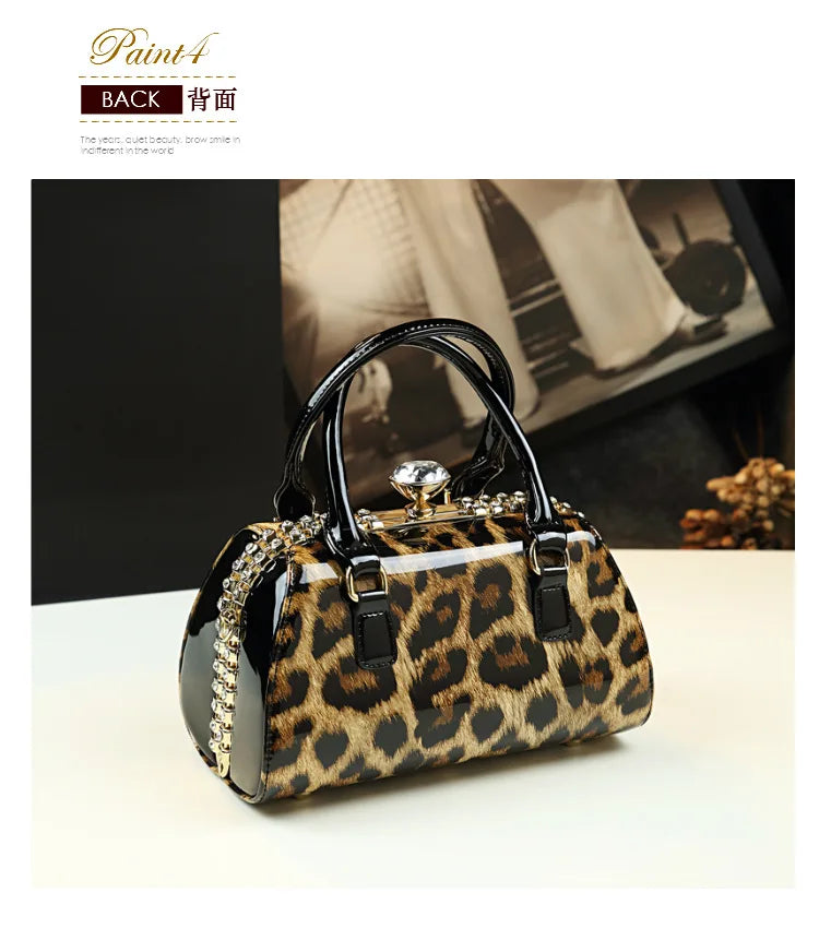 Bolso de mujer Bolso de hombro pequeño de cuero brillante personalizado Nuevo bolso cruzado Bolso de almohada de moda