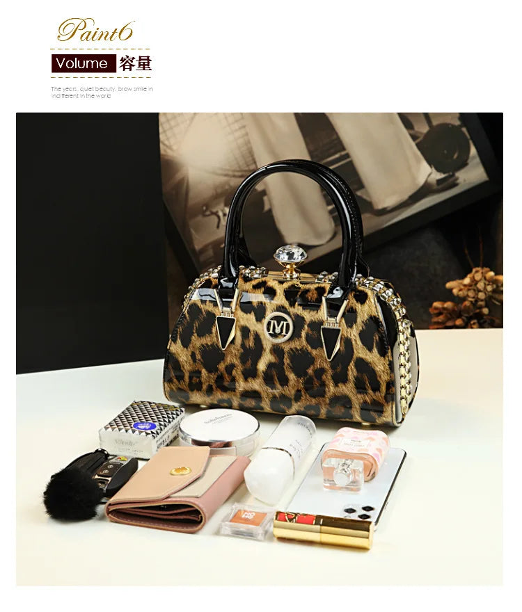 Bolso de mujer Bolso de hombro pequeño de cuero brillante personalizado Nuevo bolso cruzado Bolso de almohada de moda