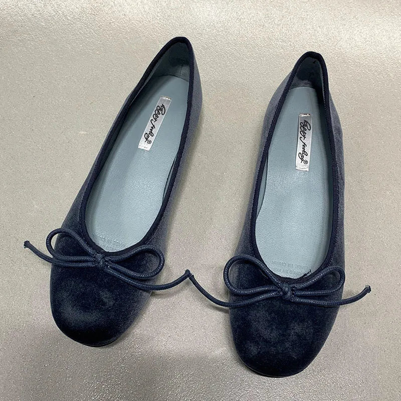 Zapatos planos de Ballet de seda a la moda para mujer, calzado de diseñador poco profundo con punta redonda y nudo de mariposa, zapatos planos deslizantes para mujer