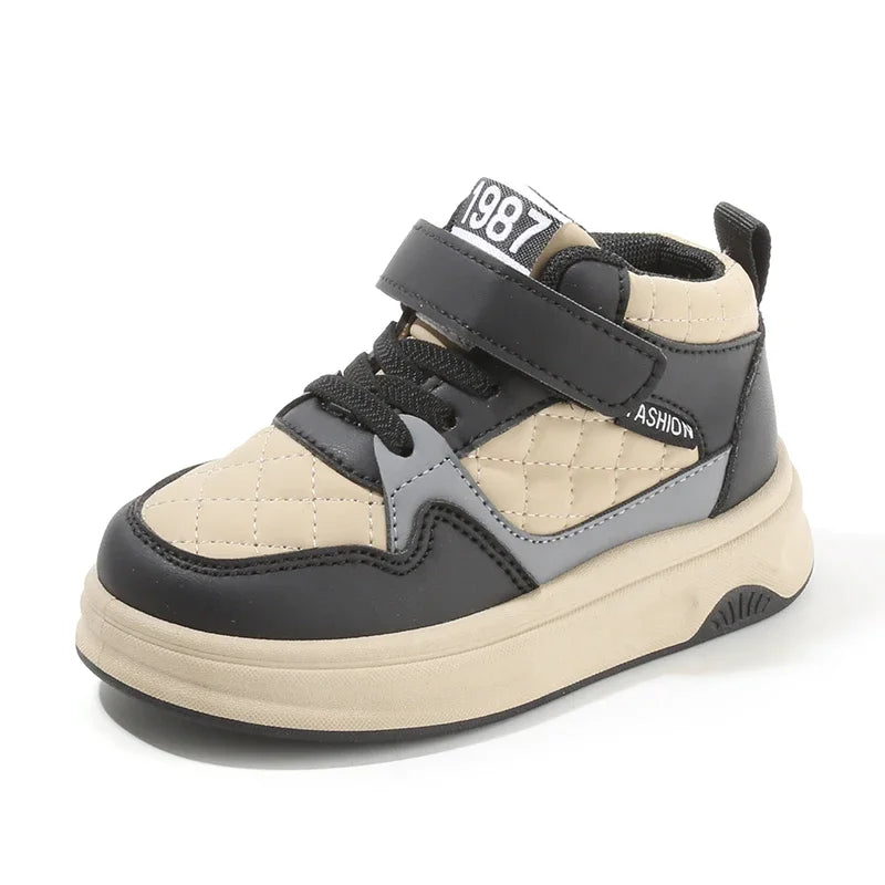 Nuevos zapatos de baloncesto gruesos para niños, zapatillas informales versátiles para la escuela, zapatillas altas antideslizantes con gancho para niños y niñas