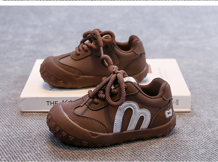 Zapatos de tenis para niños, zapatos deportivos informales de fondo suave para niños, dedos de los pies con tapa, otoño 2025, nuevos zapatos para correr para niños, estilo dulce princesa