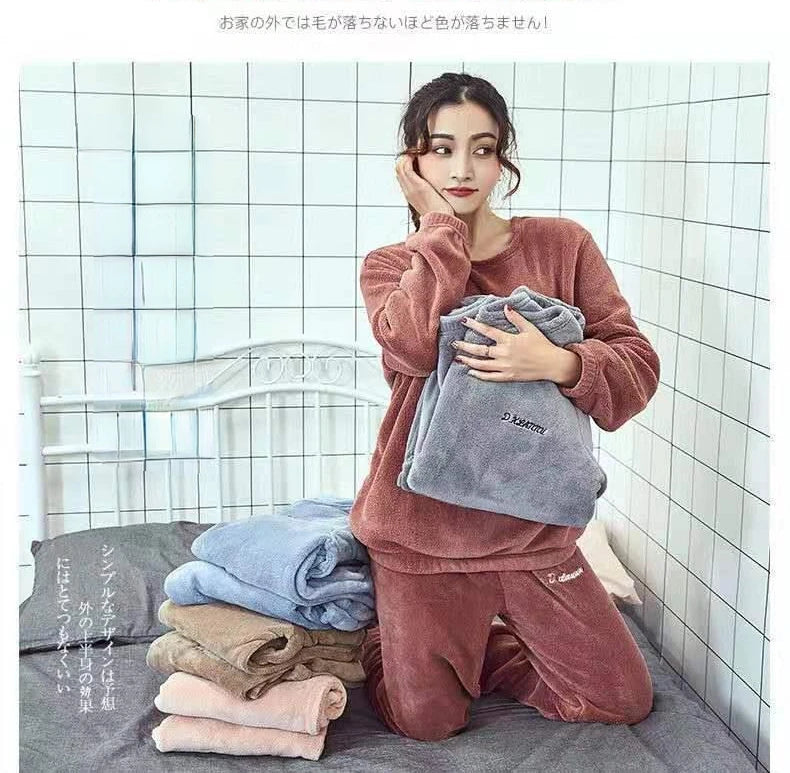 Pijamas de invierno de franela cálida para mujer, ropa de ocio gruesa, conjunto de pijamas lisos de manga larga de terciopelo Coral sencillo, 2025-26