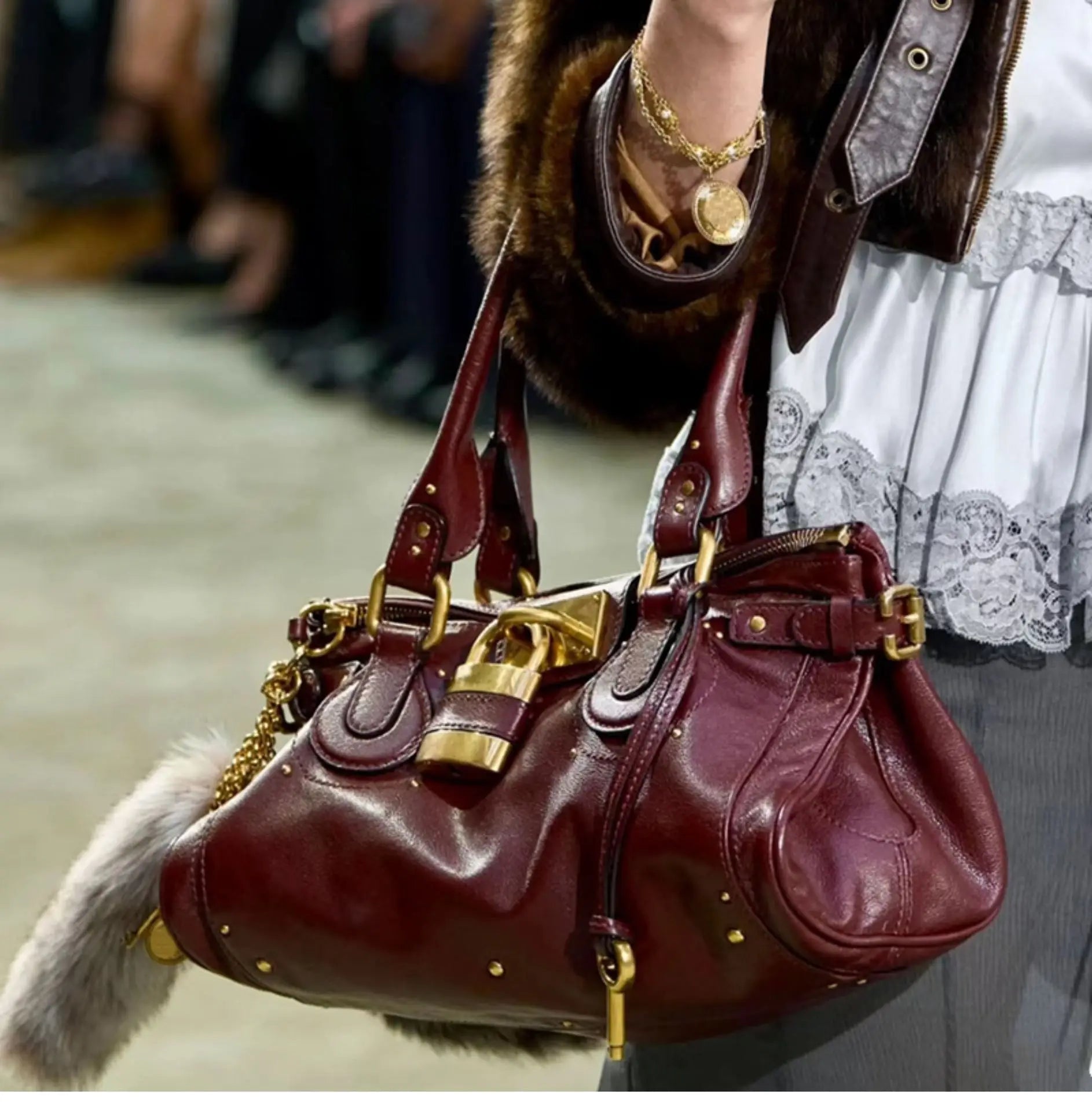 Bolso con Cabeza de Candado Retro, Bolso con Almohada con Remaches, Bolso de Chica Estilo Millennium, Bolso Cruzado para Ir al Trabajo