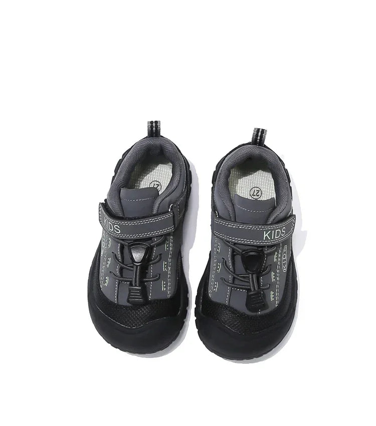 Zapatos deportivos para niños, zapatillas de deporte con suela blanda y punta superior, antideslizantes, cómodas, 2025, nueva moda, zapatos informales para niños y niñas