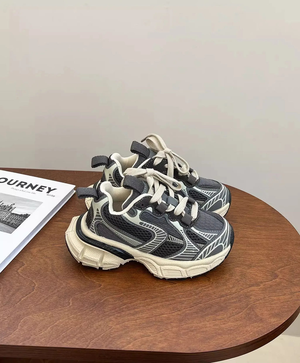 Zapatillas de deporte para niños gruesas 2025, nuevos zapatos de baloncesto para niñas, zapatos deportivos informales versátiles a la moda para niños para la escuela, transpirables