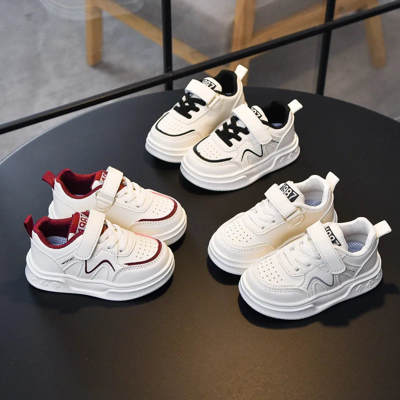 Zapatillas de deporte para estudiantes, suela gruesa y suave, zapatos de baloncesto para niños y niñas, antideslizantes, transpirables, moda 2025, zapatos para correr para niños con gancho y bucle