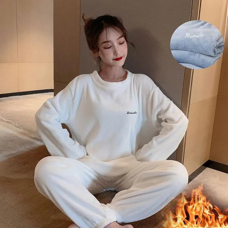 Pijamas de invierno de franela cálida para mujer, ropa de ocio gruesa, conjunto de pijamas lisos de manga larga de terciopelo Coral sencillo, 2025-26