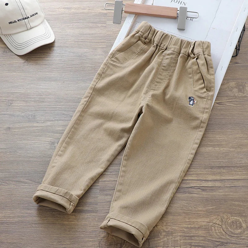 Novedad de verano para niños, pantalones vaqueros bordados de dibujos animados, pantalones Haren versátiles de pierna pequeña, pantalones casuales, pantalones elegantes para niños