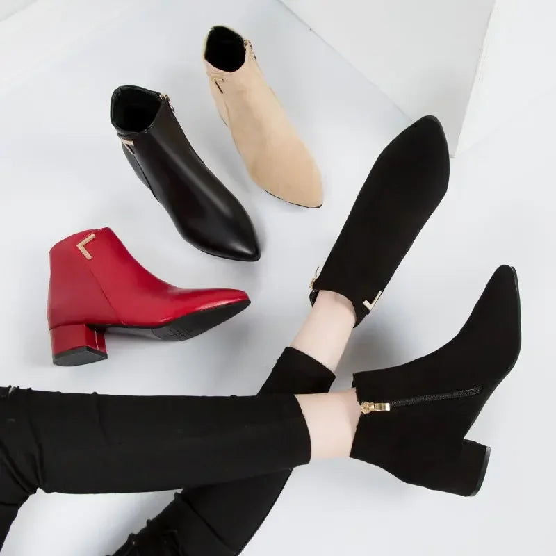 Botas de Mujer a la moda, Zapatos informales de cuero con tacones bajos y altos, Zapatos de primavera para Mujer, botines de goma con punta estrecha, Zapatos negros y rojos para Mujer785