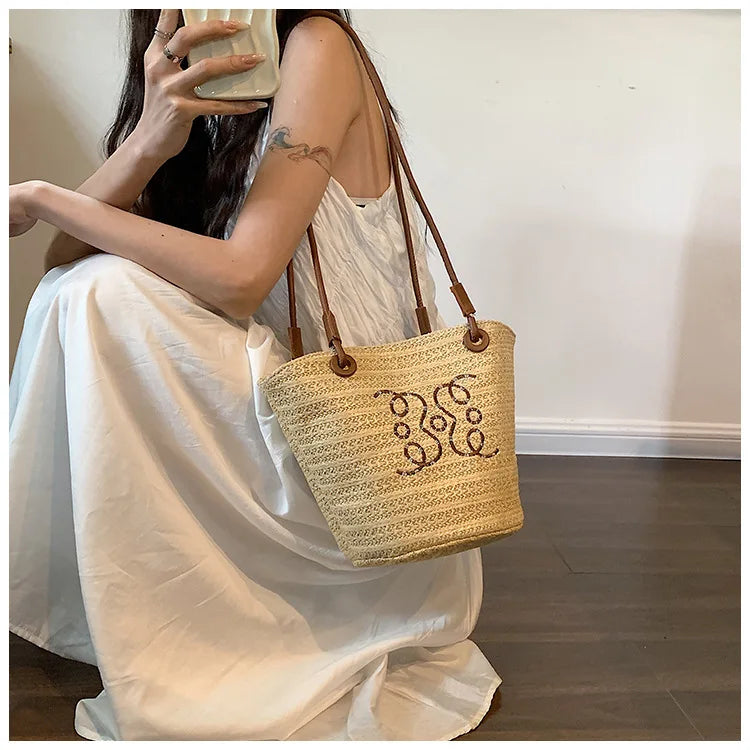 Bolso de hombro Retro a la moda, bolso de mano para mujer, bolso de diseñador de marca de lujo, bandolera de hombro de paja para mujer, bolsos de playa elegantes para mujer