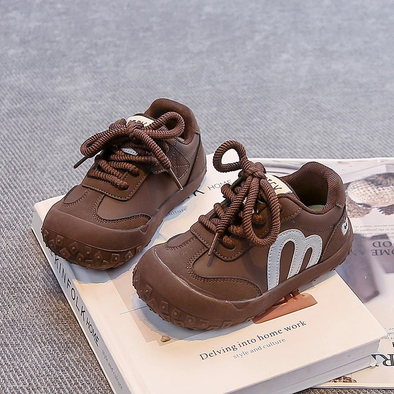 Zapatos de tenis para niños, zapatos deportivos informales de fondo suave para niños, dedos de los pies con tapa, otoño 2025, nuevos zapatos para correr para niños, estilo dulce princesa
