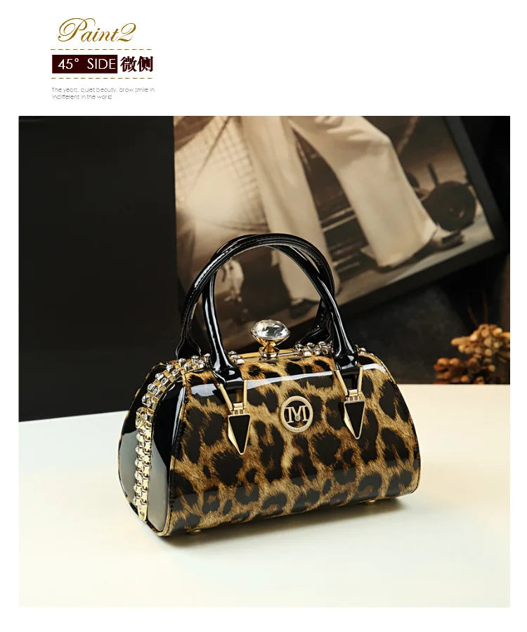 Bolso de mujer Bolso de hombro pequeño de cuero brillante personalizado Nuevo bolso cruzado Bolso de almohada de moda