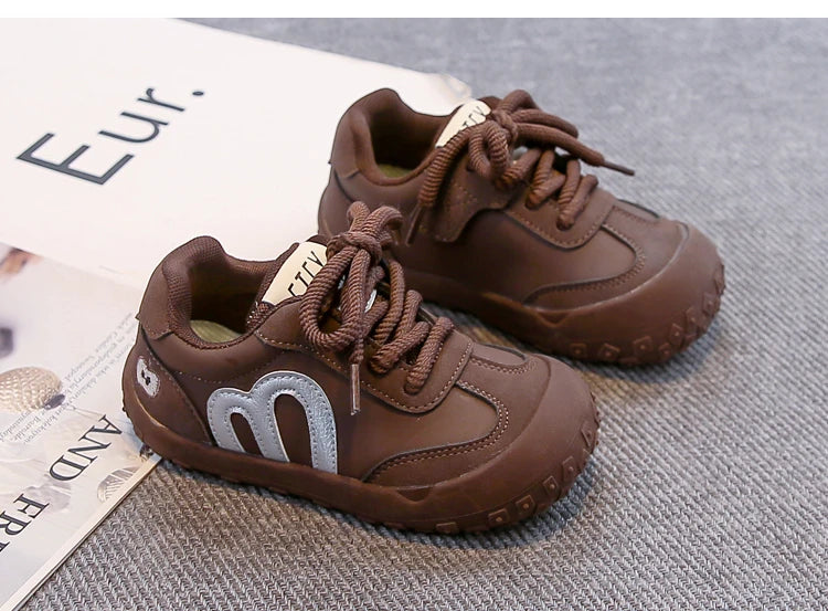 Zapatos de tenis para niños, zapatos deportivos informales de fondo suave para niños, dedos de los pies con tapa, otoño 2025, nuevos zapatos para correr para niños, estilo dulce princesa