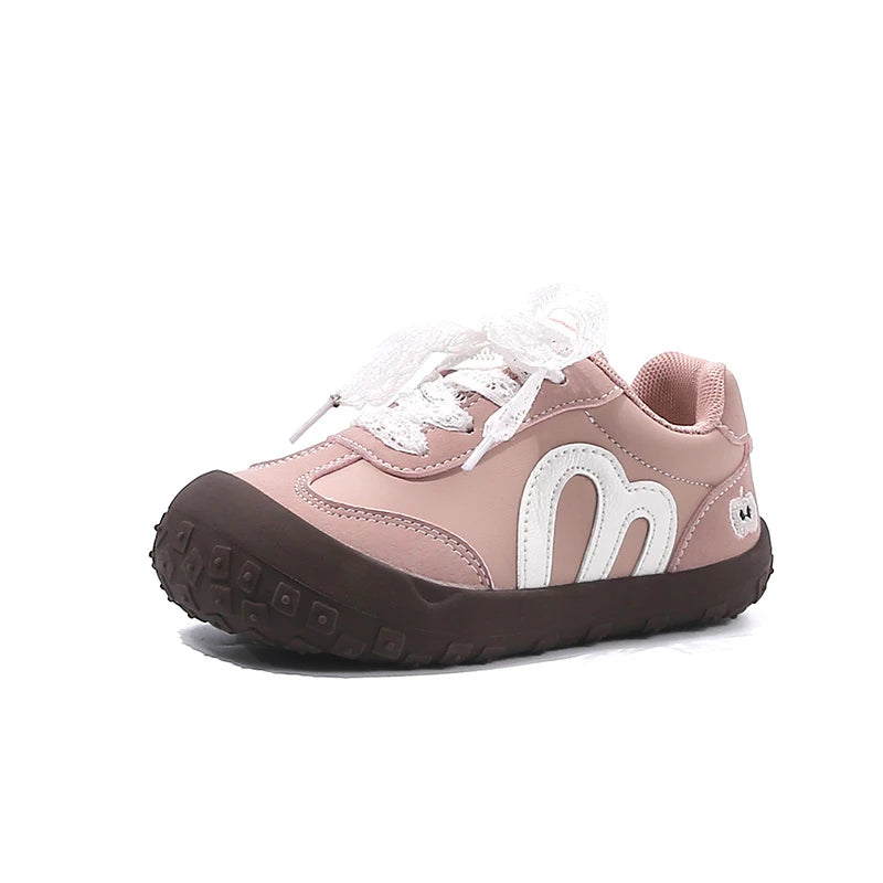 Zapatos de tenis para niños, zapatos deportivos informales de fondo suave para niños, dedos de los pies con tapa, otoño 2025, nuevos zapatos para correr para niños, estilo dulce princesa