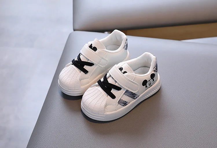 Zapatos Deportivos informales a la moda para niños y niñas, zapatos blancos pequeños, zapatos de suela suave para niños