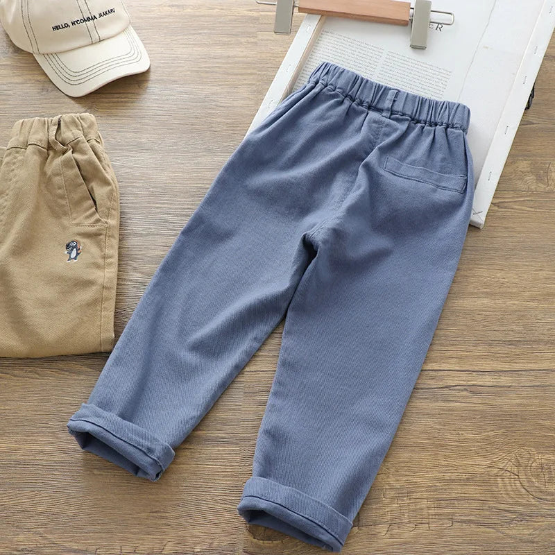 Novedad de verano para niños, pantalones vaqueros bordados de dibujos animados, pantalones Haren versátiles de pierna pequeña, pantalones casuales, pantalones elegantes para niños