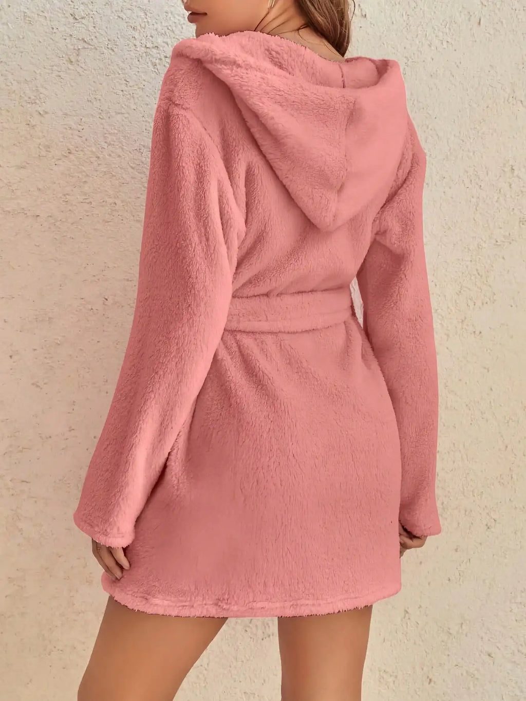 1 pieza de bata con capucha de color liso para mujer con cinturón, pijamas de lana acogedores y cálidos para uso doméstico en otoño e invierno.