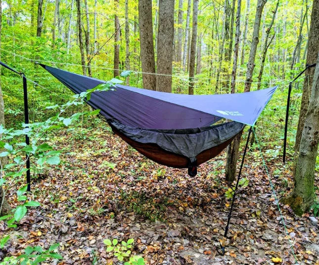 WOQI Hamaca plegable grande con flecos de macramé brasileño doble para acampar con soporte y bolsa de transporte