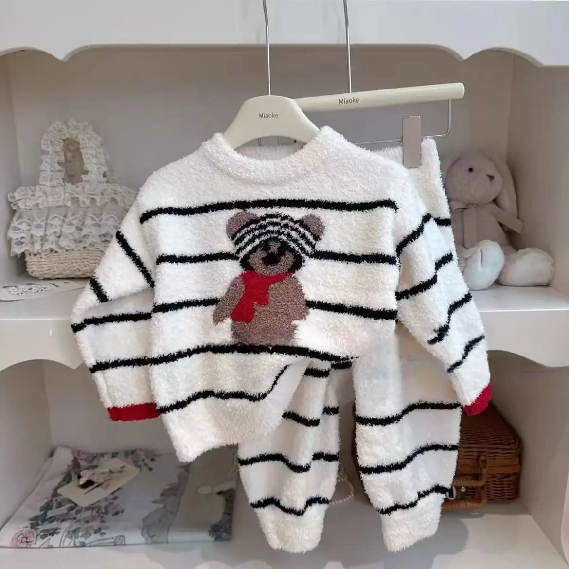 Pijamas de otoño e invierno para niños, traje grueso de dos piezas de terciopelo Coral para niñas y niños, 2024