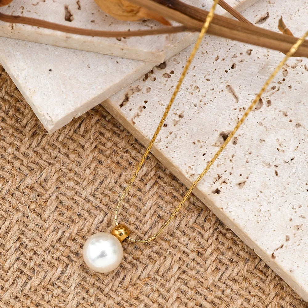 Collar con colgante de perlas de imitación de acero inoxidable, minimalista, a la moda, adecuado para mujer