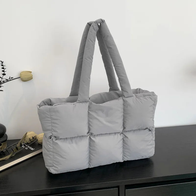 Bolso de mano acolchado a cuadros para mujer, bolsa de hombro impermeable, de gran capacidad, suave, de Color sólido, Retro, a la moda, de invierno
